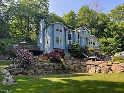 516 Old Homestead Dr Vernon Twp., NJ 07422
