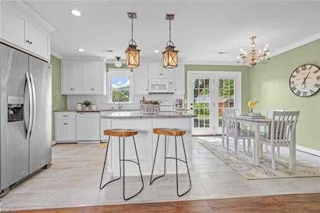 712 E Little Back River Rd Hampton, VA 23669