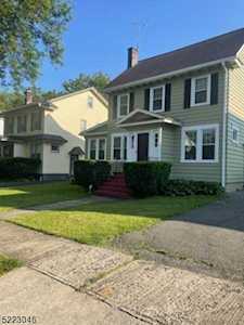 21 Renshaw Ave East Orange City, NJ 07017