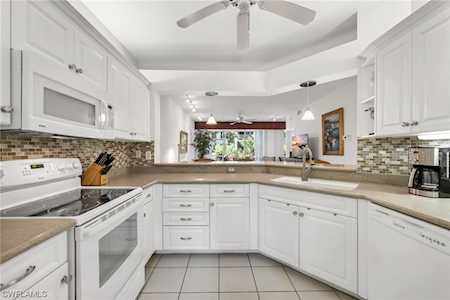 7108 Barrington Cir #2-102 Naples, FL 34108