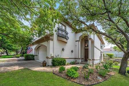 4232 Castle Rock Court Irving, TX 75038