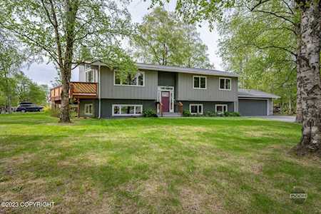 1900 Wildwood Ln Anchorage, AK 99517