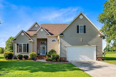 2616 Spring Creek Drive Grimesland, NC 27837