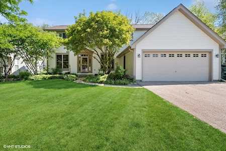 1135 Edgewater Ln Antioch, IL 60002