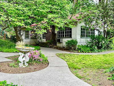 17605 SE Roethe PL Milwaukie, OR 97267