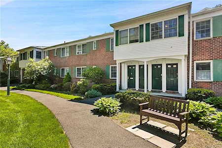 590 Bedford Road #18 Pleasantville, NY 10570