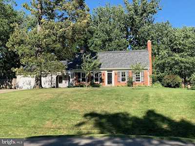 9107 Chickawane Ct Alexandria, VA 22309