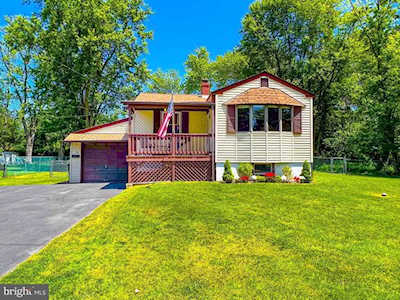 116 Elmwood Ave Feasterville Trevose, PA 19053