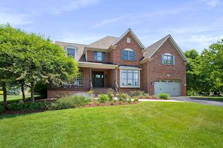 10605 S Quail Ridge Ct Naperville, IL 60564