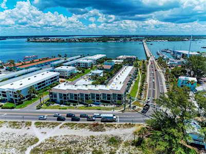 501 Gulf Dr N #108 Bradenton Beach, FL 34217