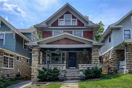 4132 Harrison St Kansas City, MO 64110