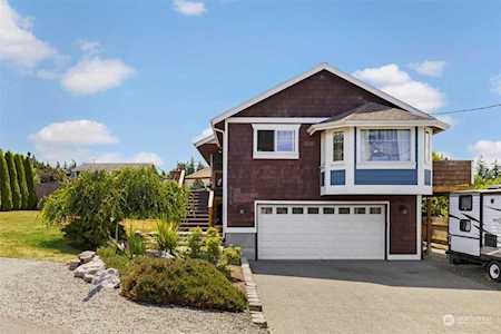 5205 NE Hemlock Ln Hansville, WA 98340