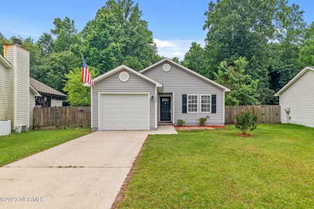 123 Sweetwater Drive Jacksonville, NC 28540