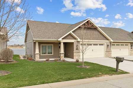 1323 Prairie Lake Circle Neenah, Village of Fox Crossing, WI 54956