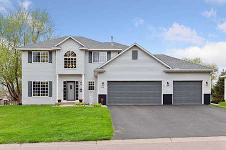 2518 Eyrie Drive Woodbury, MN 55129