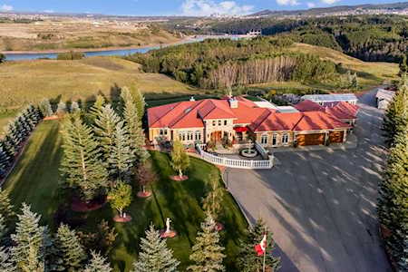 23 Villosa Ridge Point Rural Rocky View County, AB T3Z 1H3