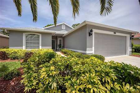6704 Cheswick St Sarasota, FL 34243