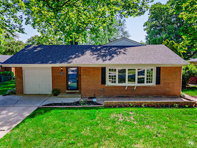 303 We Go Trl S Mount Prospect, IL 60056