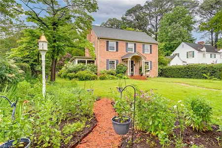 506 River Rd Newport News, VA 23601
