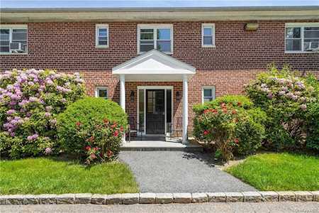 352 N State Rd #4H Briarcliff Manor, NY 10510