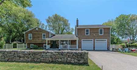 42 Wampum Rd Narragansett, RI 02882