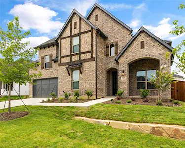 4521 Aubrey Parkway Aubrey, TX 76227