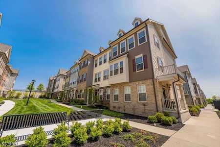 17 Braeburn Ct Livingston Twp., NJ 07039