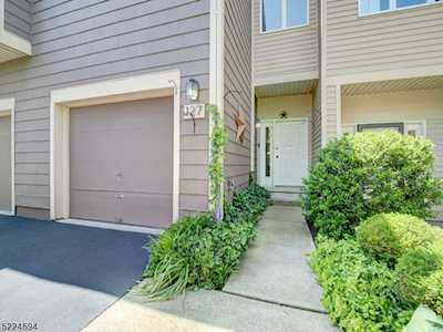 127 Hempstead Ct Madison Boro, NJ 07940