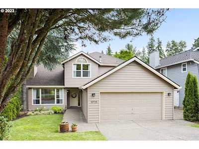 10725 SW Heron CIR Beaverton, OR 97007