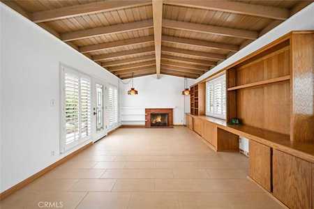 2720 San Vicente Ave Long Beach, CA 90815