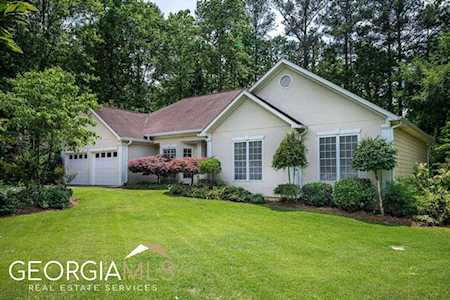 563 Picketts Lake Drive Acworth, GA 30101