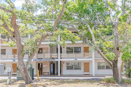 911 Washington Ave #115 Largo, FL 33770