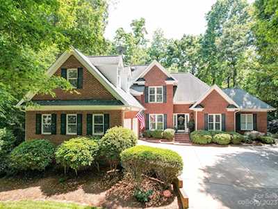23 Tanglewood Rd Lake Wylie, SC 29710