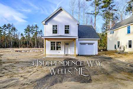 4 Independence Way Wells, ME 04090