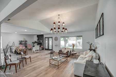 4837 E Pershing Avenue Scottsdale, AZ 85254