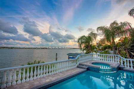 14 Sunset Bay Dr Belleair, FL 33756