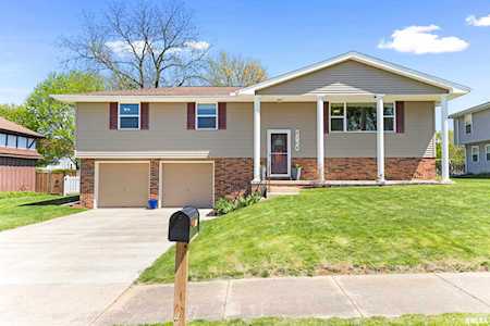5830 N Old Orchard Dr Peoria, IL 61614