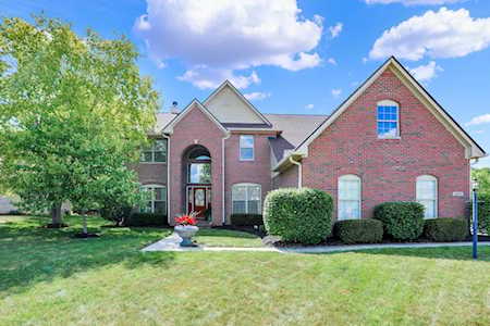 4300 Chase Circle Zionsville, IN 46077