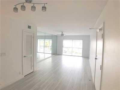 6521 Bay Club Dr #4 Fort Lauderdale, FL 33308