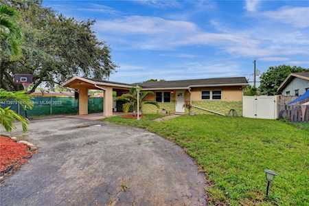 3120 N 72nd Ave Hollywood, FL 33024