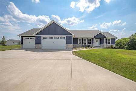 28 Moore Ridge Ct Troy, MO 63379