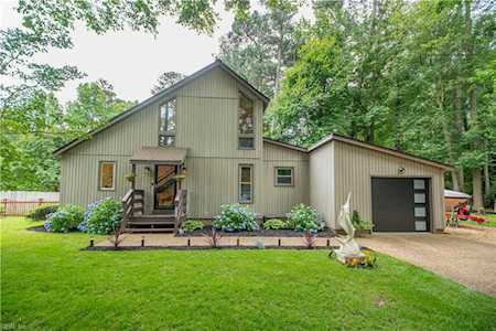 7740 Waters Edge Ln Gloucester Point, VA 23062