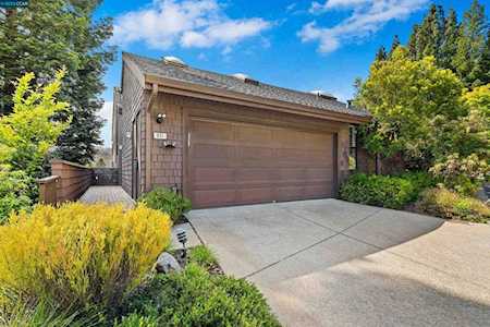 631 Watchwood Rd Orinda, CA 94563
