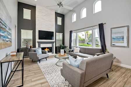 6975 Goldstone Carlsbad, CA 92009