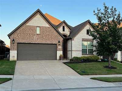 2704 Pointview Court Lewisville, TX 75067