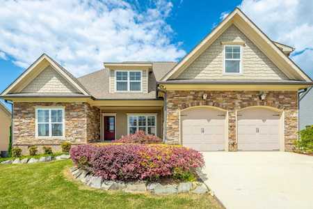 8739 Seven Lakes Dr Ooltewah, TN 37363