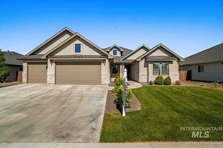 6754 N Agrarian Ave Meridian, ID 83646