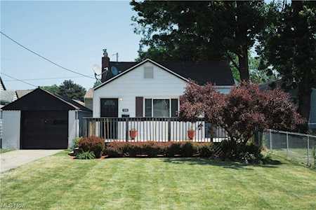 391 Alpha Ave Akron, OH 44312