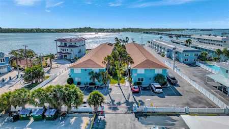 117 7th St N #35 Bradenton Beach, FL 34217