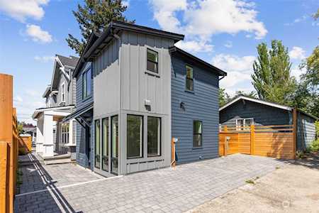 7544 26th Ave NW Seattle, WA 98117
